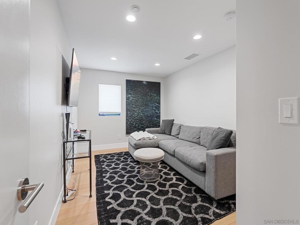 948 Santa Estella - Photo 27