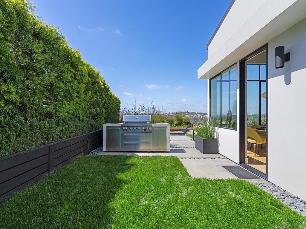948 Santa Estella - Photo 31