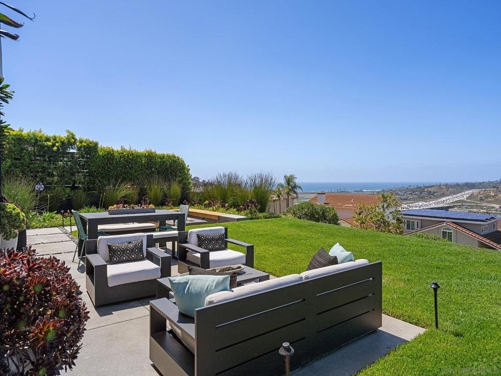 948 Santa Estella - Photo 33