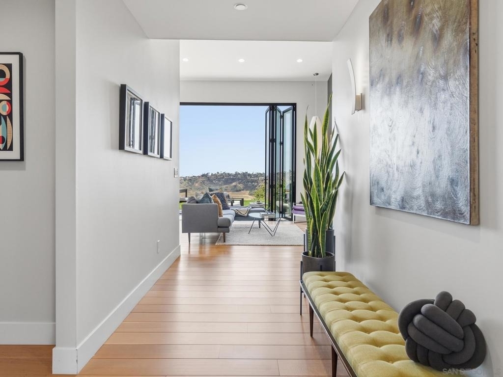 948 Santa Estella - Photo 4