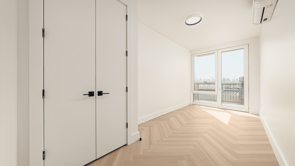 34-16 38th St 11103 - Photo 8