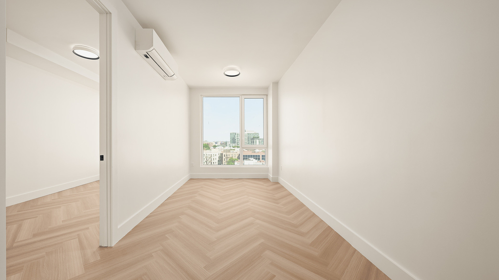 34-16 38th St 11103 - Photo 3
