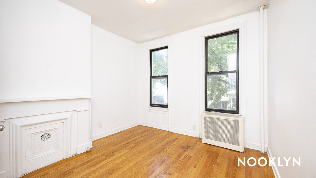 369 Menahan St 11237 - Photo 9