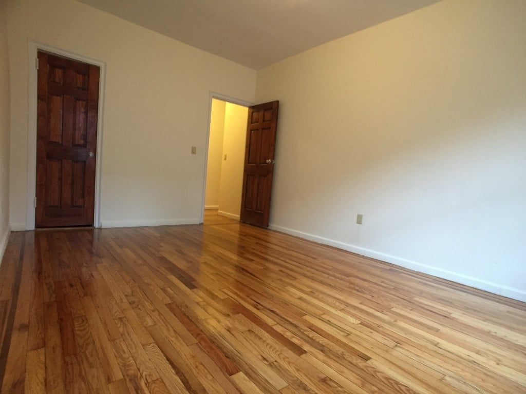 30 Dongan Place - Photo 5