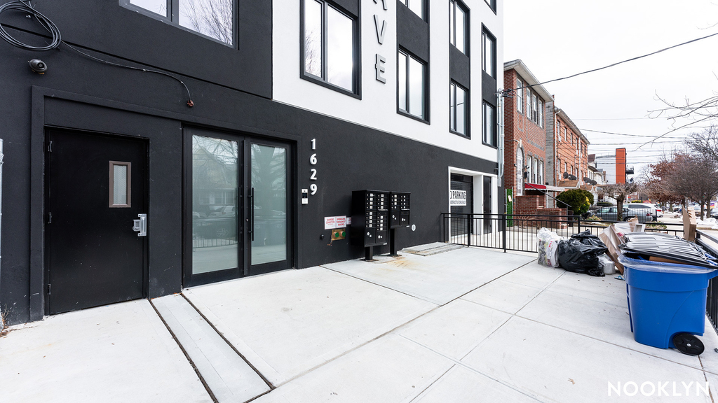 1629 Brooklyn Ave 11210 - Photo 18