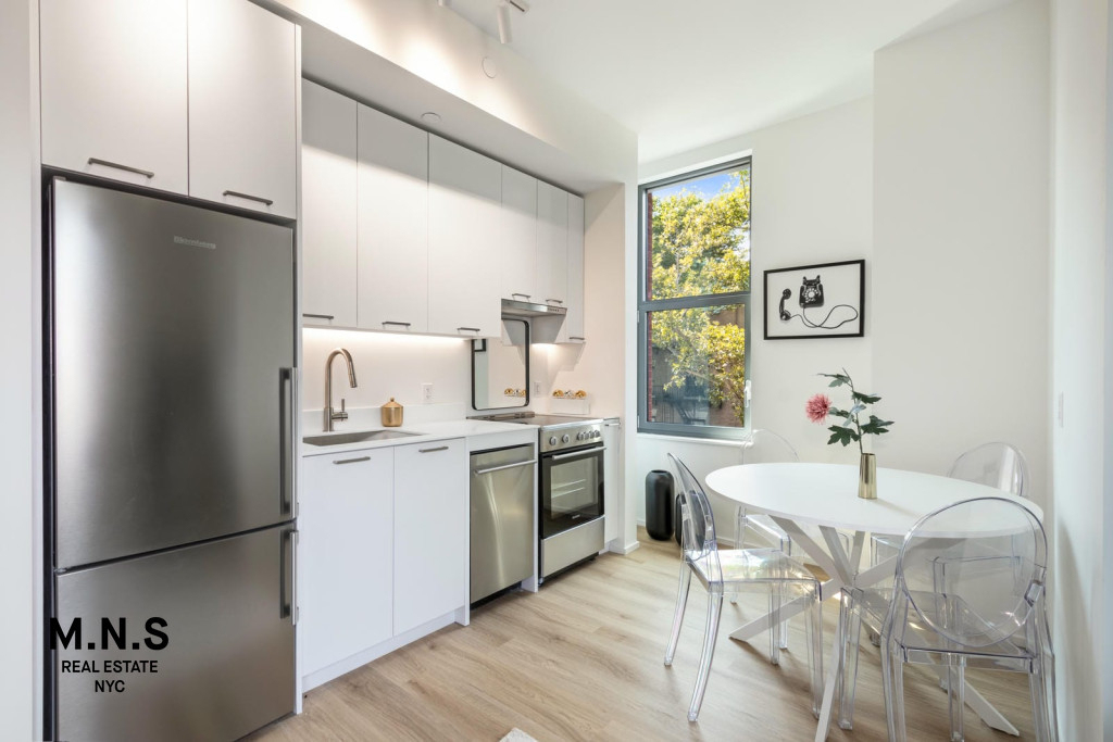 955 Sterling Place - Photo 11