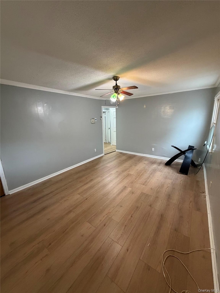147-30 Huxley Street - Photo 10
