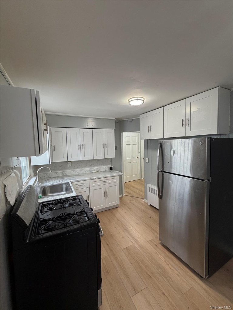 147-30 Huxley Street - Photo 2