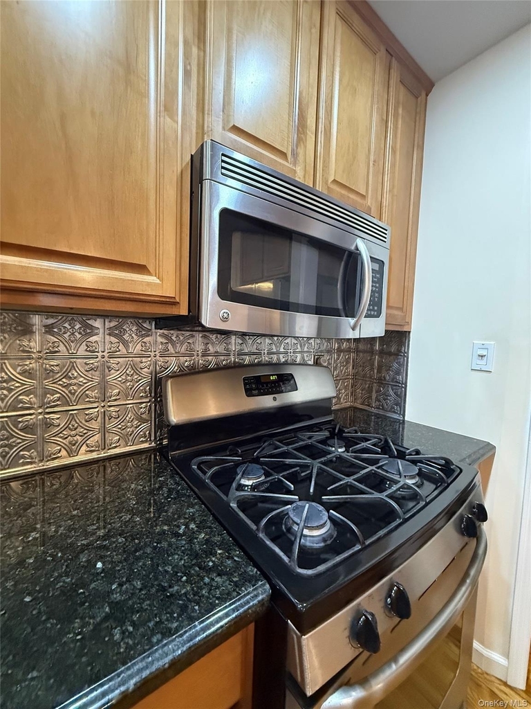 13 Gerald Avenue - Photo 4