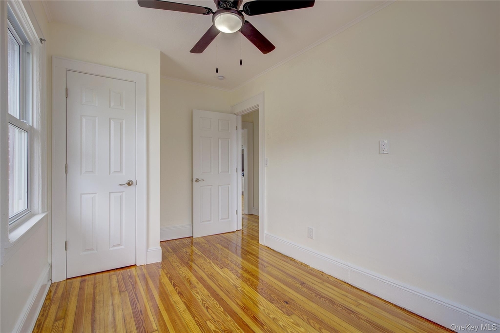 439 W Walnut Street - Photo 12