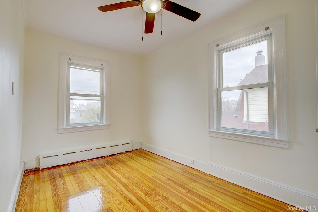 439 W Walnut Street - Photo 10