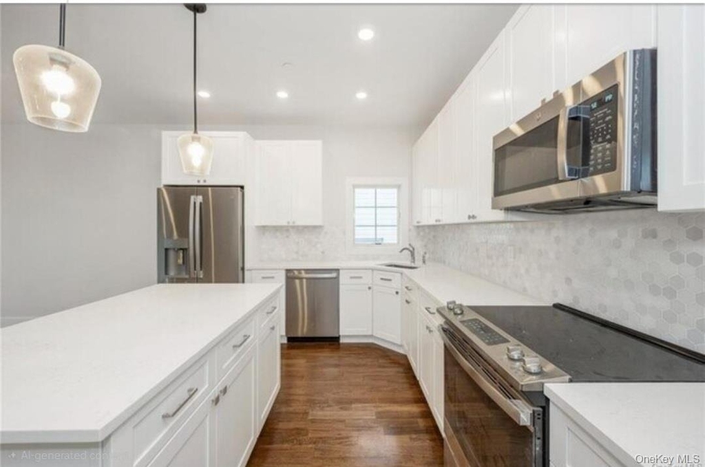 142 Maple Avenue - Photo 2