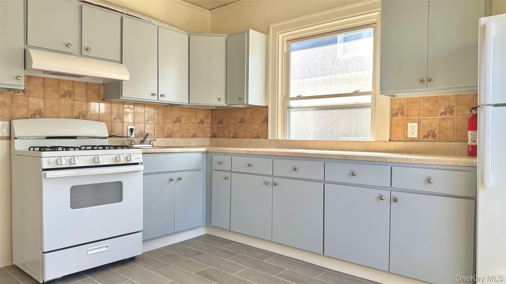 132 Overlook Street - Photo 2