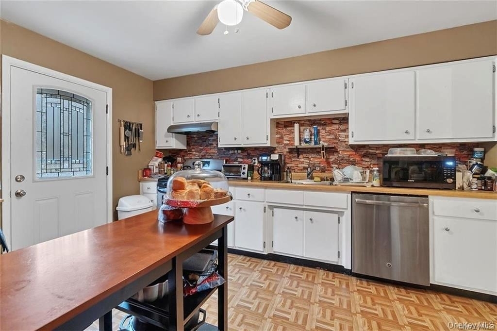 20 Capital Drive - Photo 5