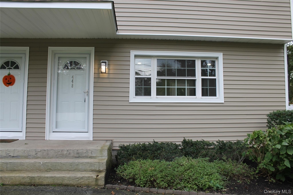 448 Terry Boulevard - Photo 1