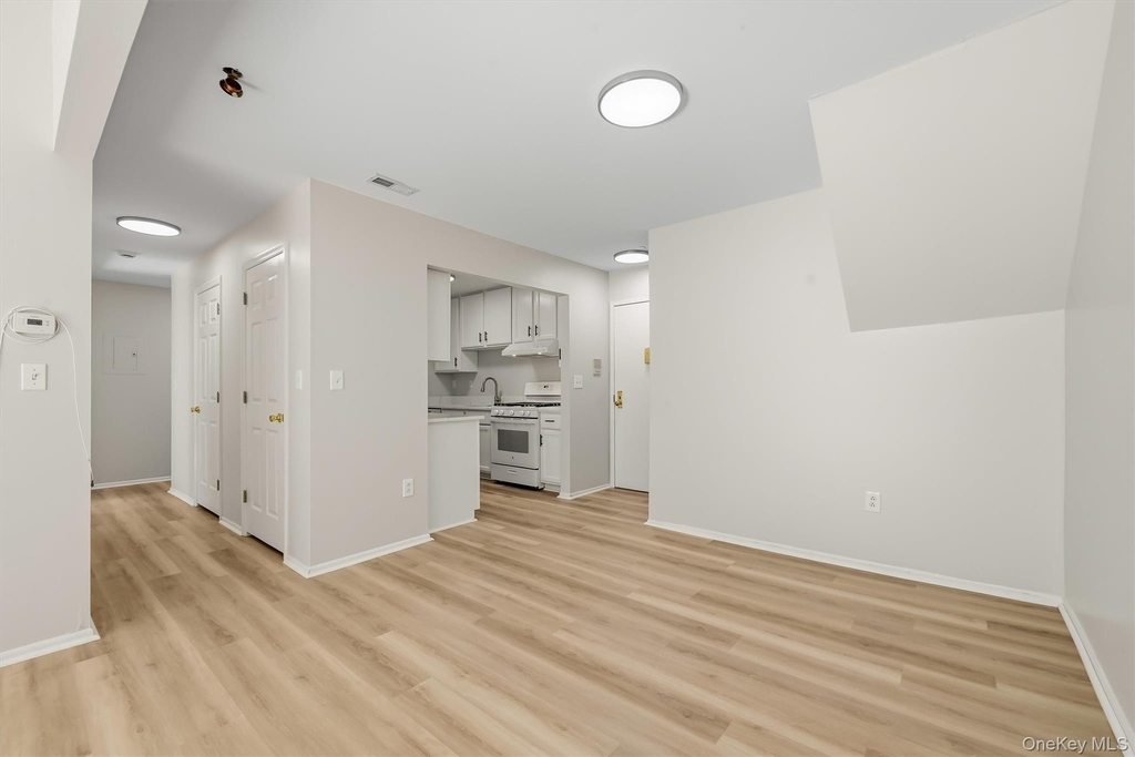 10-12 Chestnut Street - Photo 9