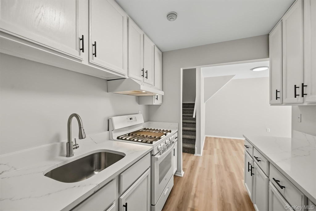 10-12 Chestnut Street - Photo 19