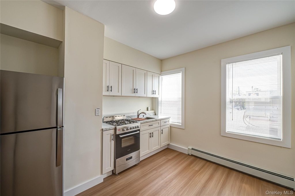 50 E Main St - Photo 3