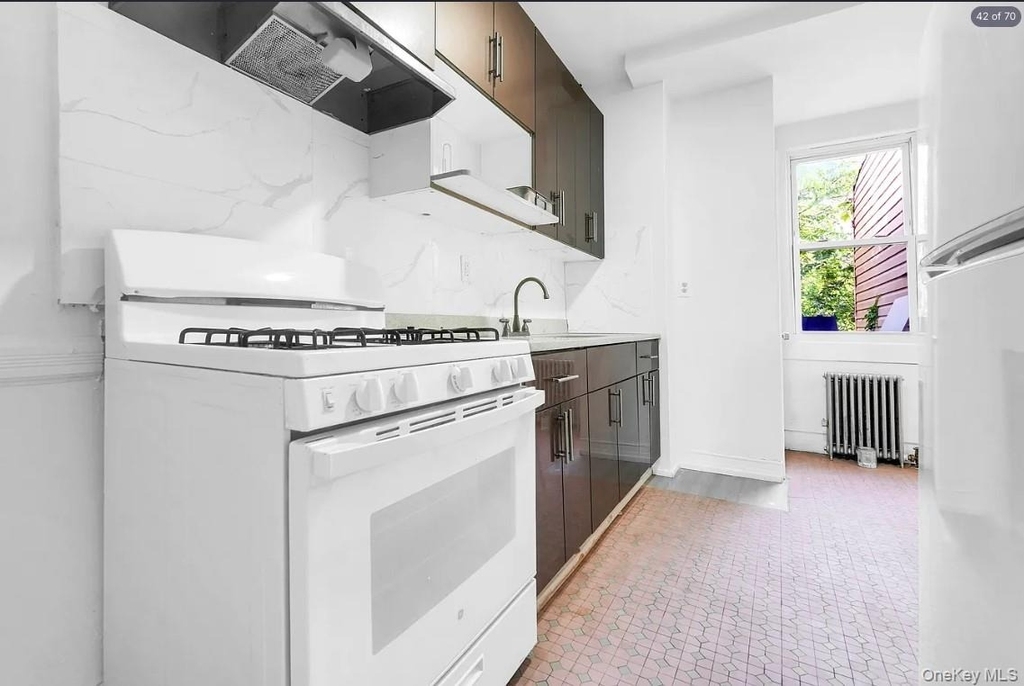 3-08 26th Avenue - Photo 3