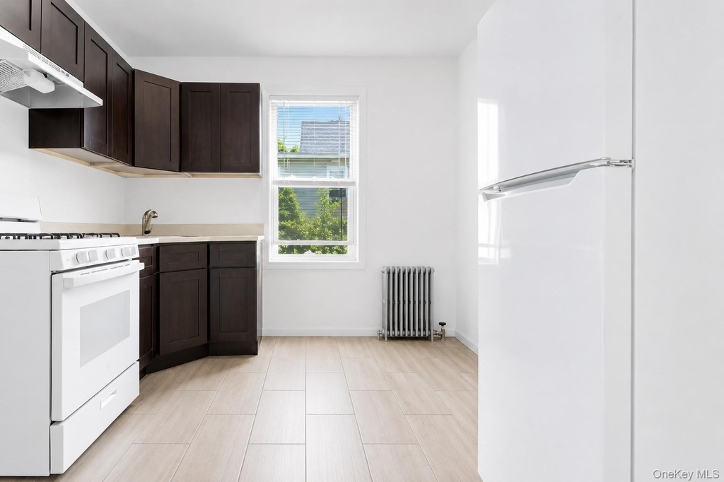 3-08 26th Avenue - Photo 2