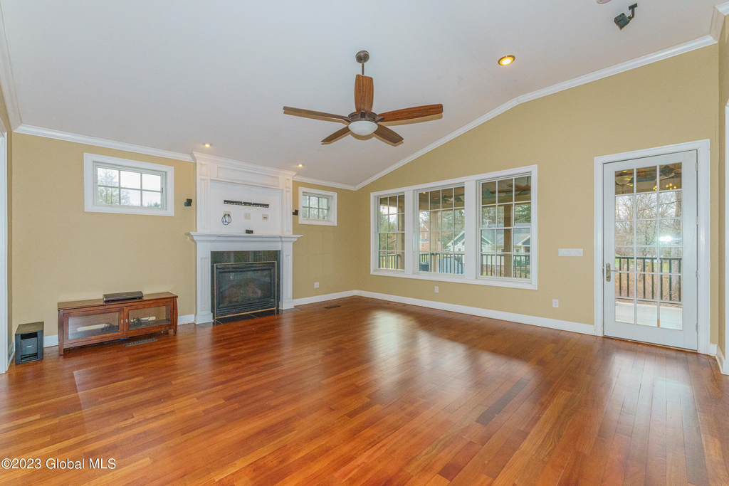 59 Union Avenue - Photo 1