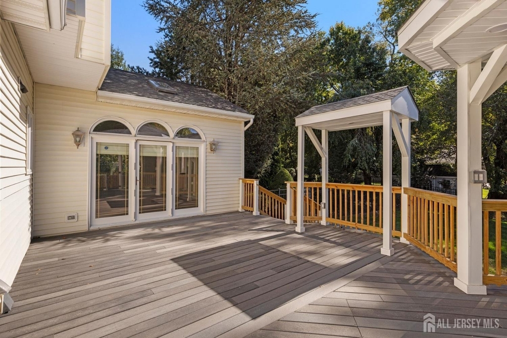 31 Sheffield Drive - Photo 37