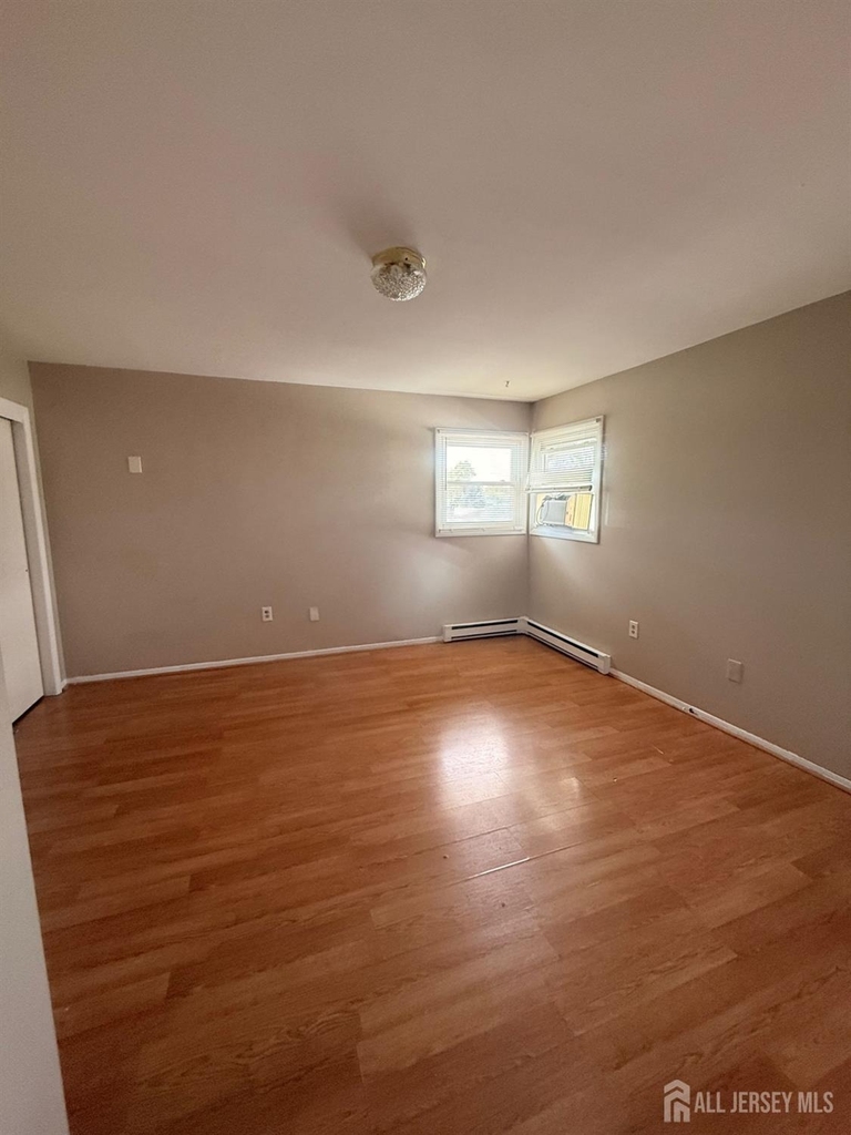 28 Girard Avenue - Photo 7