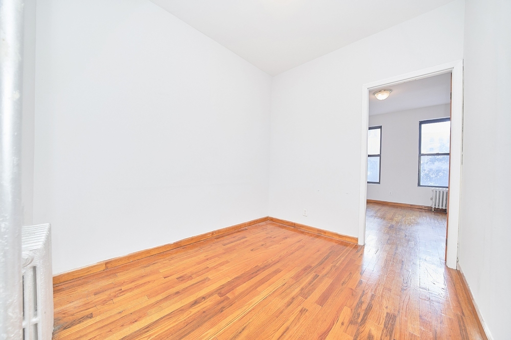 462 9th Avenue - Photo 1