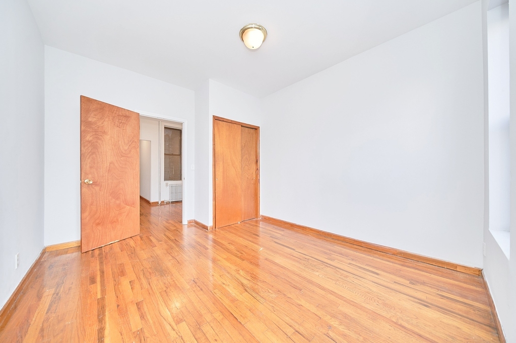 462 9th Avenue - Photo 5
