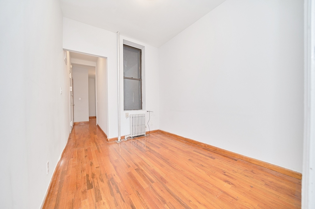 462 9th Avenue - Photo 2