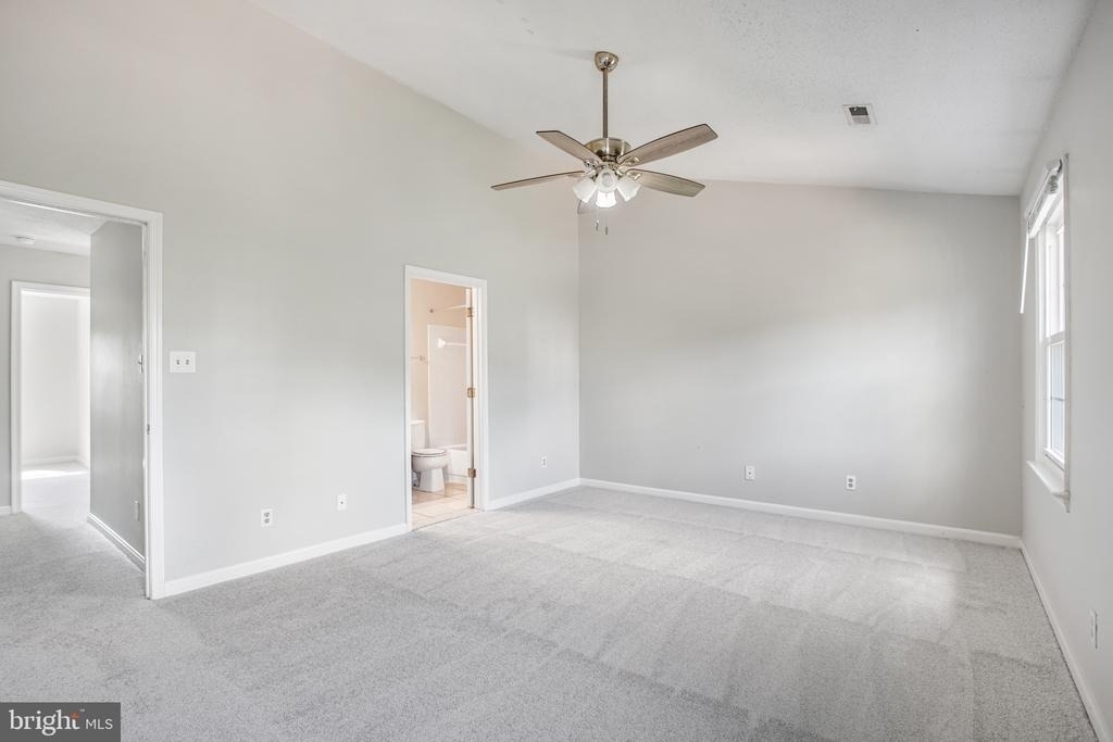 302 Barrie Place - Photo 25