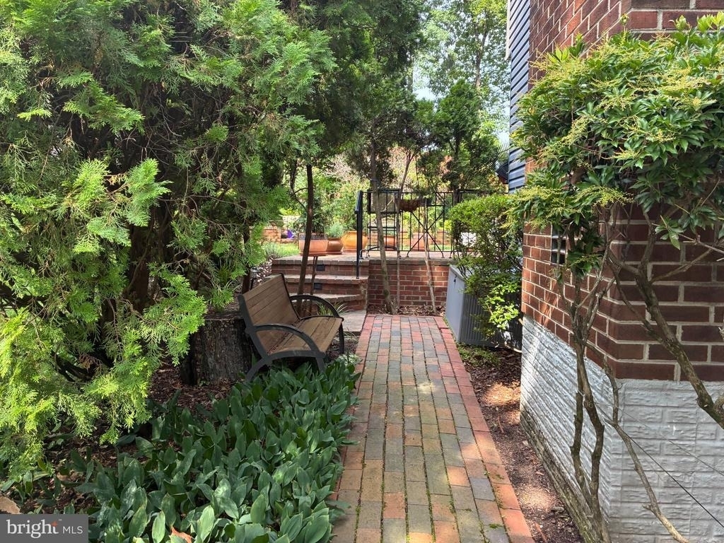 16063 Laconia Circle - Photo 4