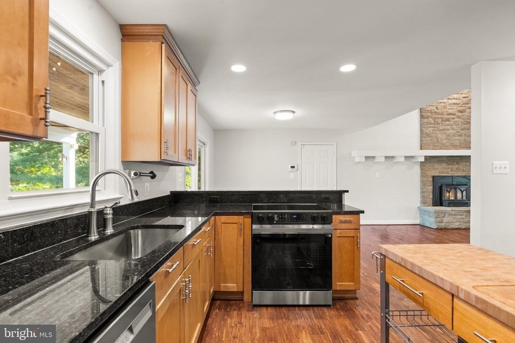 17583 Madison Avenue - Photo 14