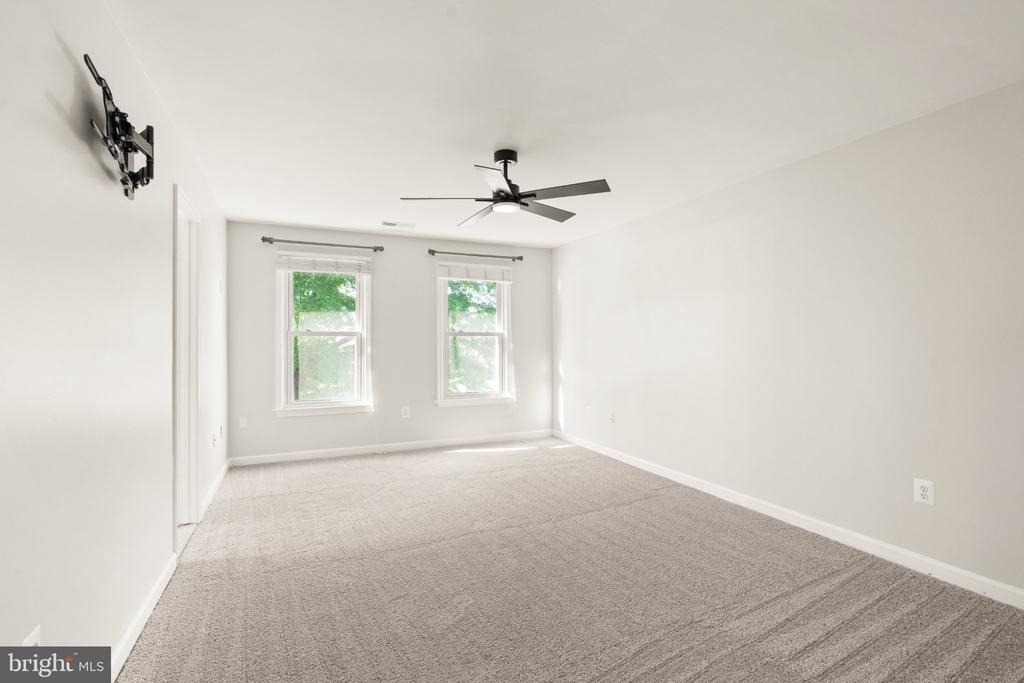 17583 Madison Avenue - Photo 21