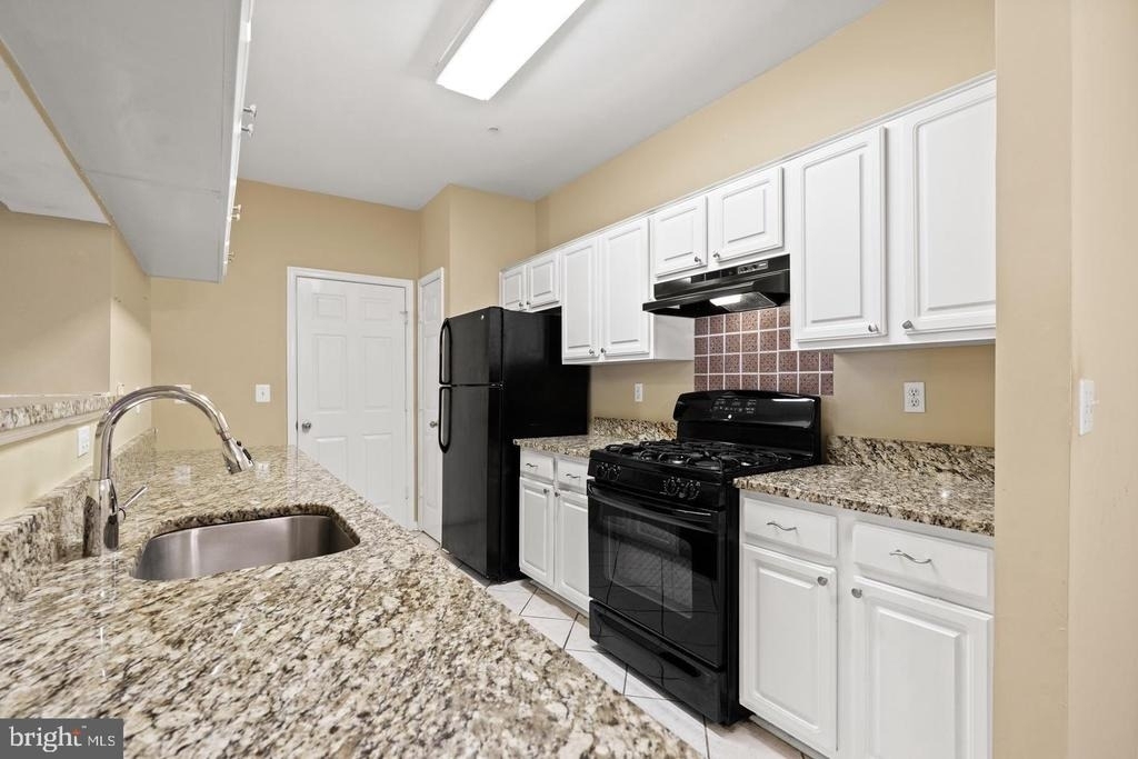 20447 Chesapeake Square - Photo 9