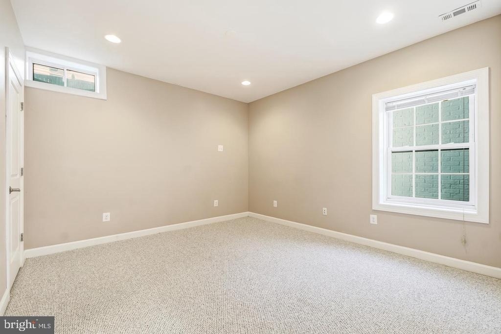 2321 Grove Avenue - Photo 48