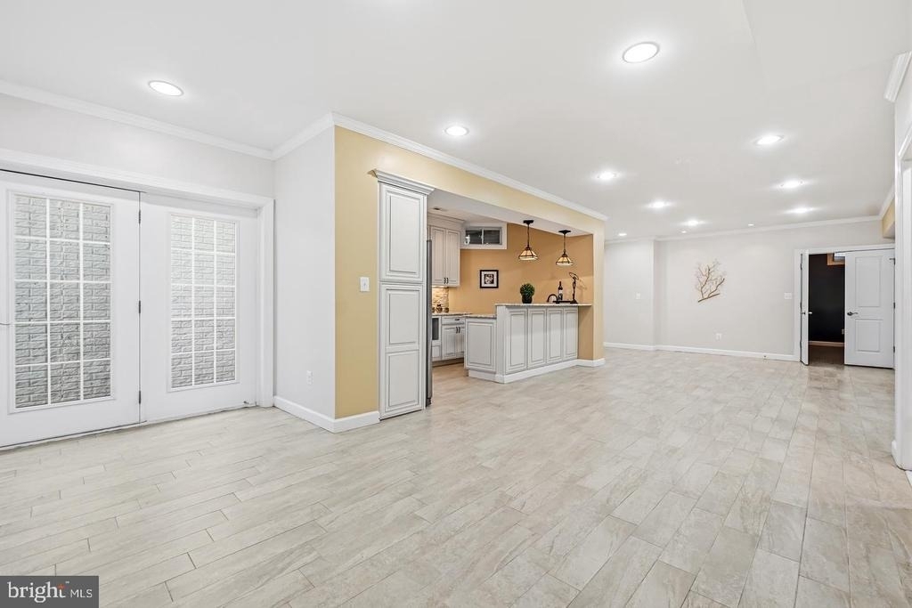 2321 Grove Avenue - Photo 43