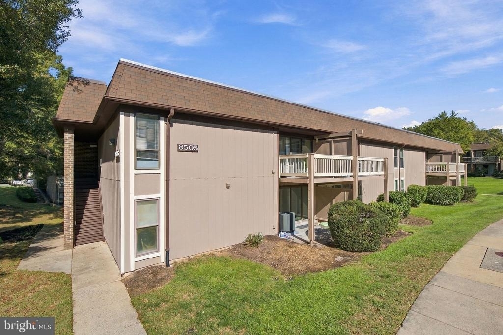 8505 Barrington Court - Photo 5