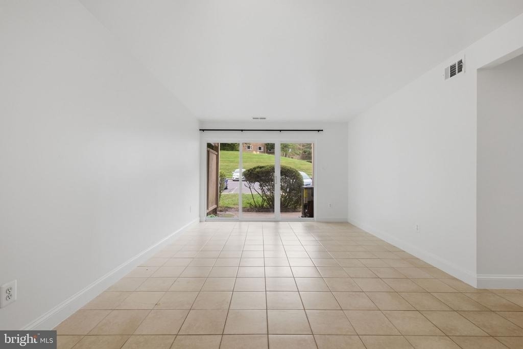 8505 Barrington Court - Photo 6