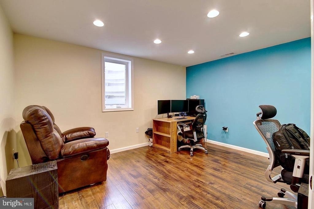 894 Broad Oaks Drive - Photo 10