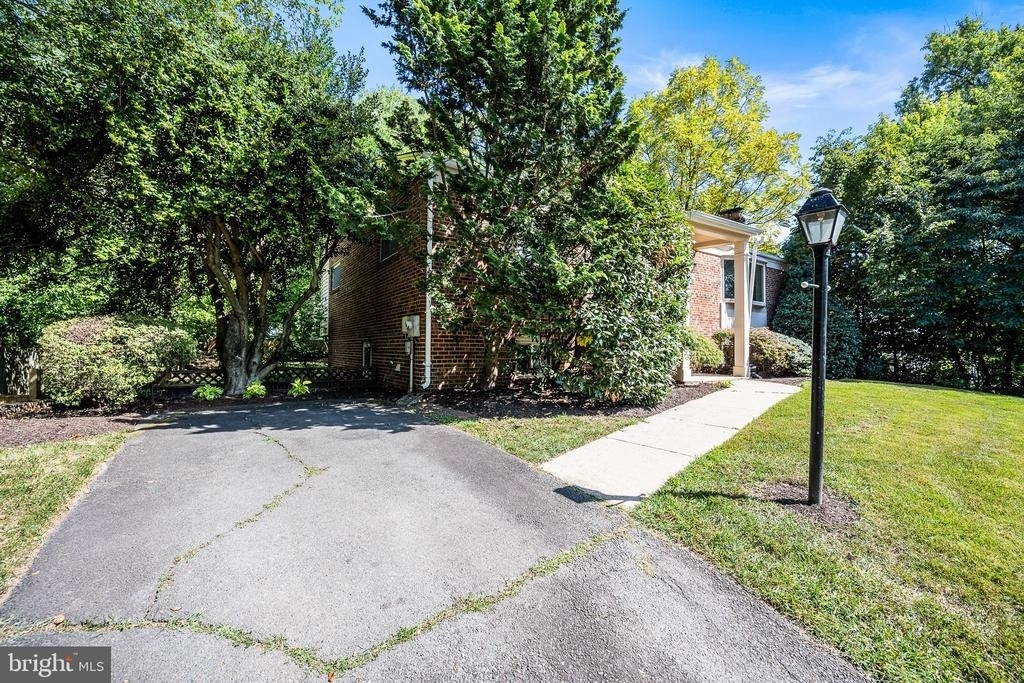 1317 Macbeth Street - Photo 2