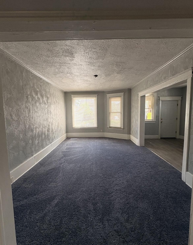 670 Pingree - Photo 7