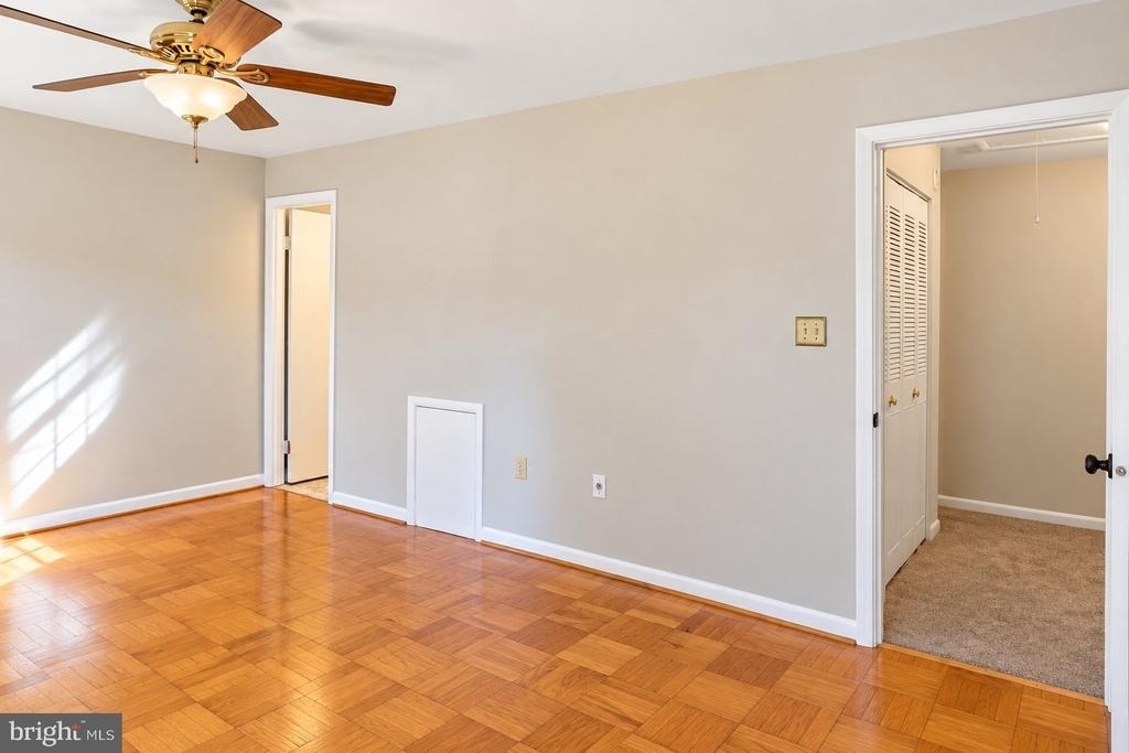 434 Greenbrier Court - Photo 6