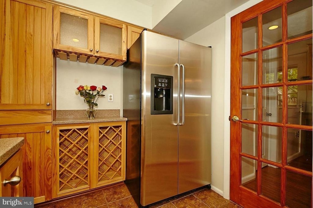 137 Virginia Avenue S - Photo 2