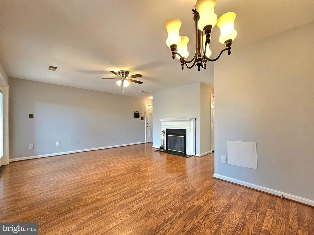 516 N West Street - Photo 2
