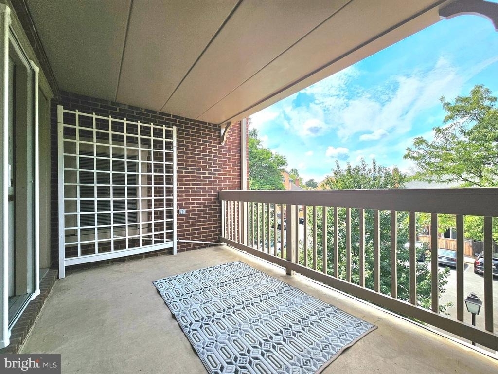 516 N West Street - Photo 6