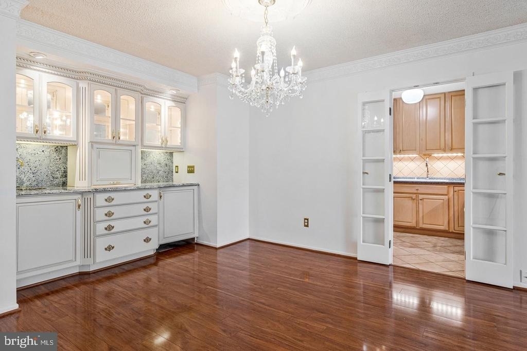 6101 Edsall Road - Photo 10