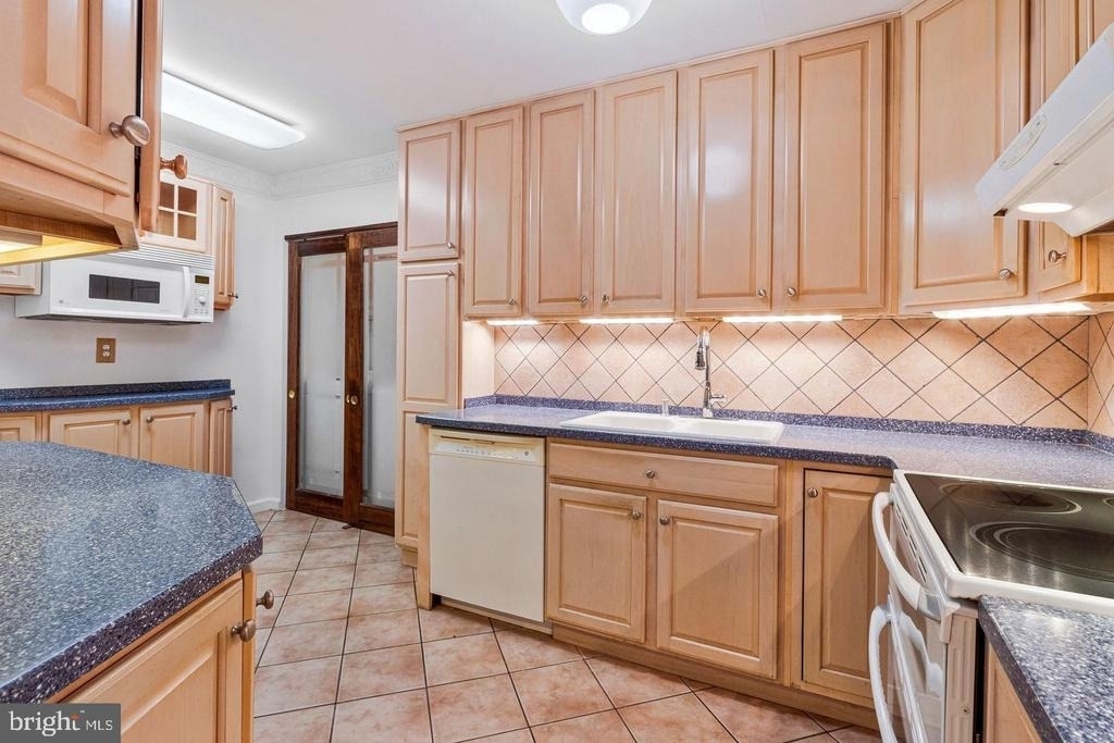 6101 Edsall Road - Photo 16