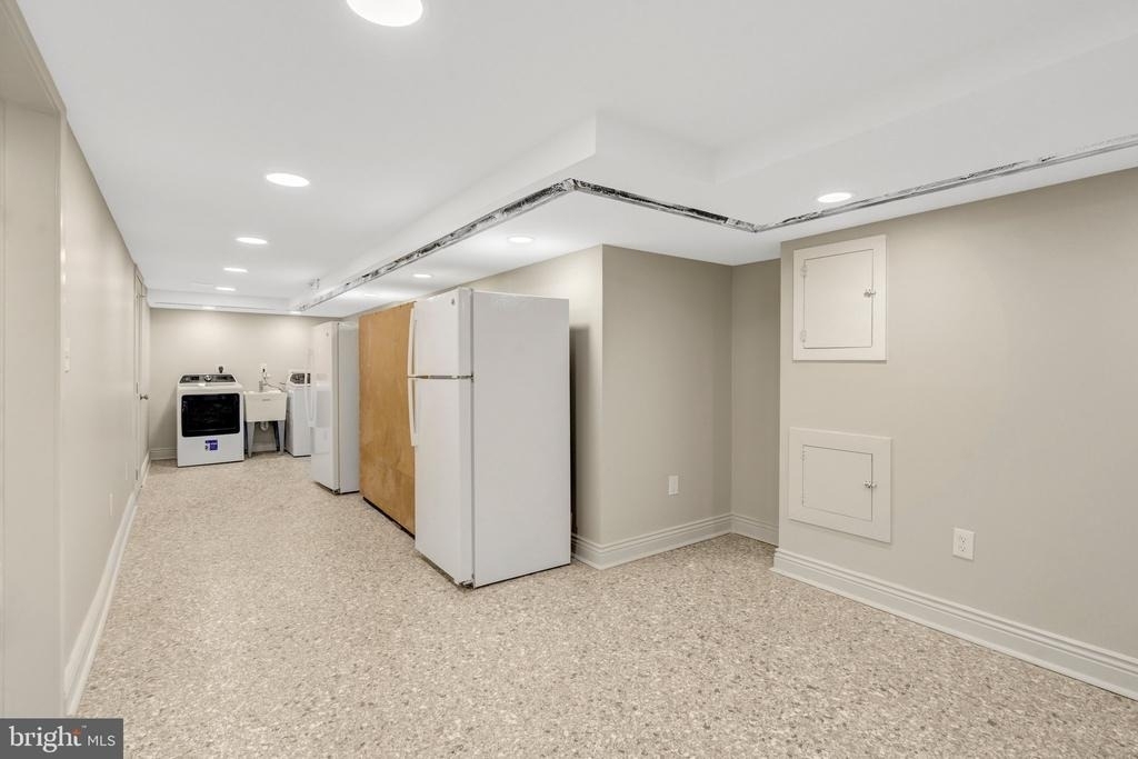2727 N Dinwiddie Street - Photo 8