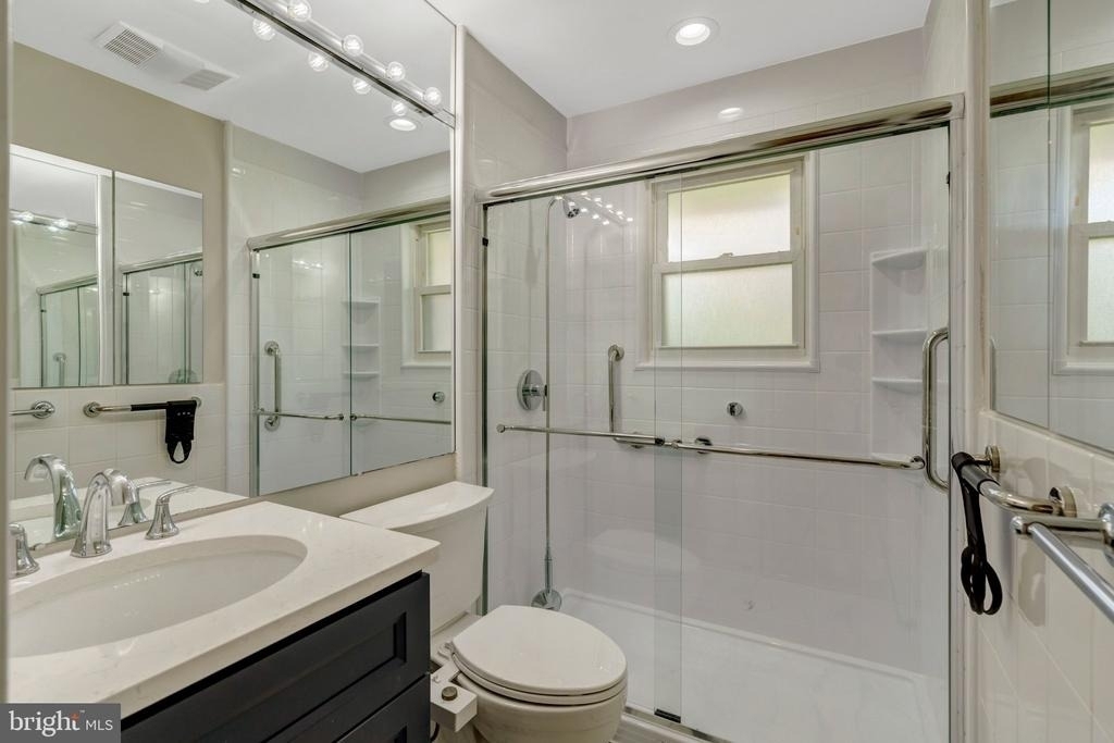 2727 N Dinwiddie Street - Photo 4